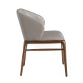 Komfort a taliansky štýl bývania v jednom vďaka dizajnovej jedálenskej stoličke Forma Moderna s mäkkou výplňou