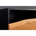Dizajnový závesný čierny TV stolík Tallero s tromi zásuvkami a policami s prírodným hnedým masívny akáciovým prvkom 140 cm