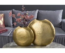 Dizajnová orientálna sada dvoch zlatých váz Konstantino okrúhleho plochého tvaru s kovaným zdobením 44 cm 