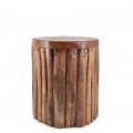 Masívny vidiecky príručný stolík Thoron z teakového dreva so zvislým latkovaným dizajnom v prírodnej svetlej hnedej farbe