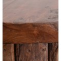 Vidiecky masívny  okrúhly hnedý príručný stolík Thoron s vertikálnym prírodným dizajnom z teakového dreva 45 cm