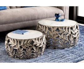 Dizajnová glamour strieborná sada okrúhlych konferenčných stolíkov Basoa s motívom listov a mramorovými doskami 68 cm