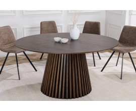Moderný tmavohnedý okrúhly jedálenský stôl Davidson s jednou nohou s lamelovým zdobením 140 cm