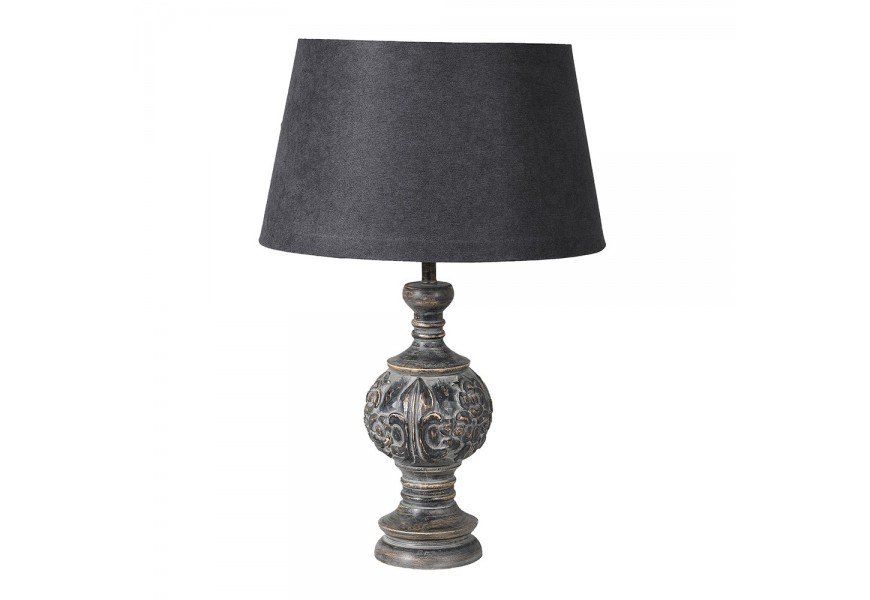 Štýlová vintage stolná lampa Omi s čiernym kužeľovým tienidlom a drevenou vyrezávanou nohou 69 cm