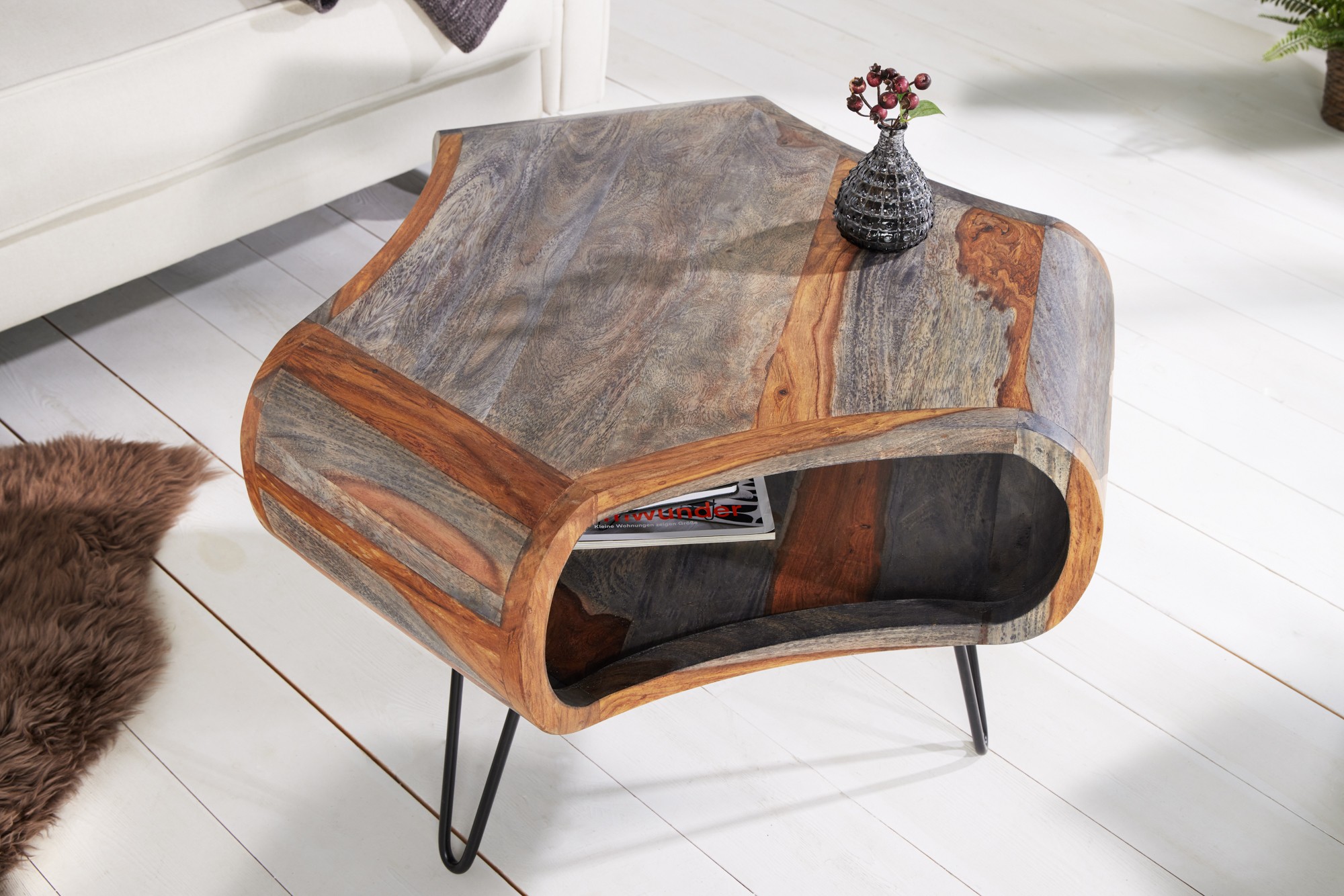Estila Masívny retro konferenčný stolík Spin III s oblými rezanými tvarmi zo sheesham dreva v hnedo-sivom prevedení 60cm
